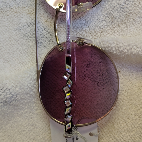 💥⭐✨🌻NWT Beautiful Authentic Swarovski Sunglasses - Picture 3 of 4
